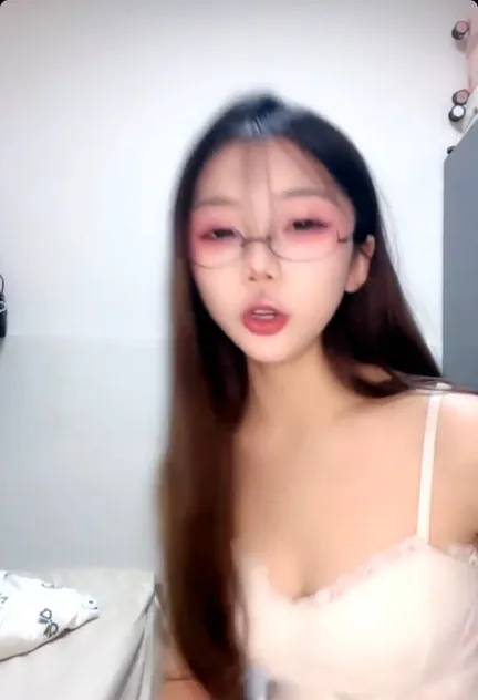 【PK】03小师妹自整理胸大屁股翘颜值高【24.4G】