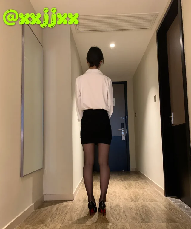 【PIKPAK】SM调教大神【XXJJXX】各种啪啪调教高颜反差婊【1G】