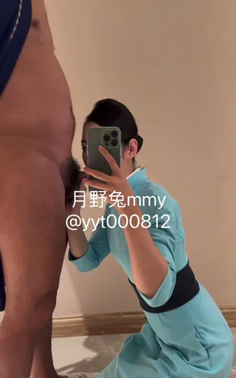 【磁力】推特空姐尤物｜月野兔mmy｜露出野戰兔女郎裝勾引外賣小夥打炮【1.7G】