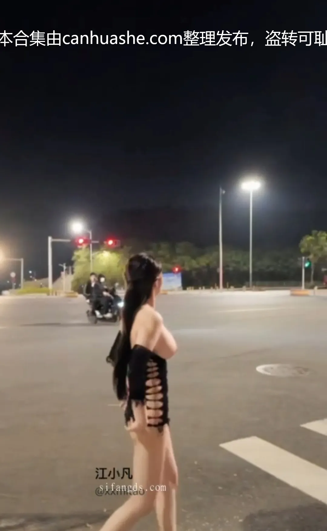 【PK】喜欢玩露出的福利姬【江小凡】合集【36P 45V 2.3G】