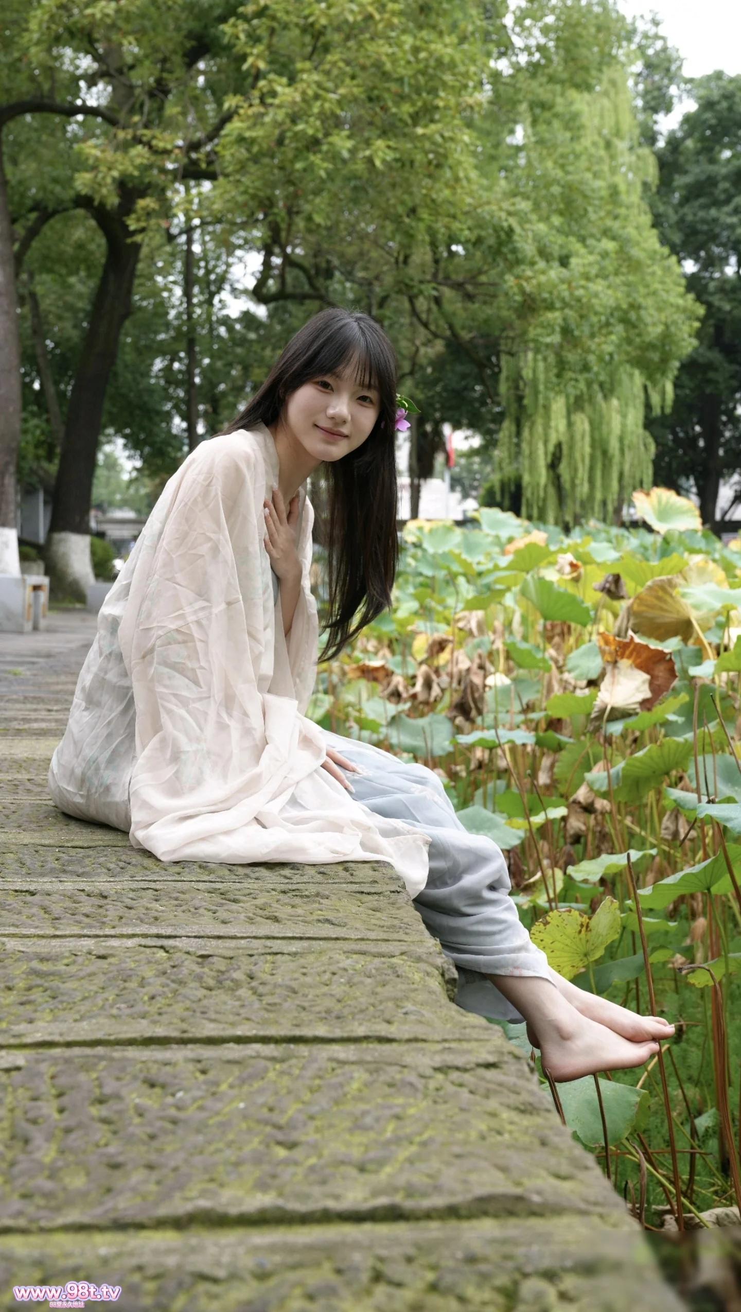 【整理】【ED2K】青柠映画 清纯少女阿慌套图合集第四弹 本期有汉服福利 【32G/5套810P 10V/5配额】