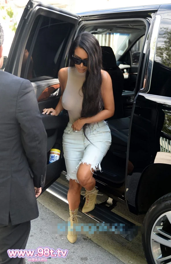 【自转】【115ed2k】✨美国第一名媛明星 【金卡戴珊（Kim Kardashian）】 裸照 写真 偷拍 大合集 自拍裸照 情趣内衣   参加活动透视内衣拍摄   全裸写真  户外狗仔偷拍！【257P/268M/1配额】